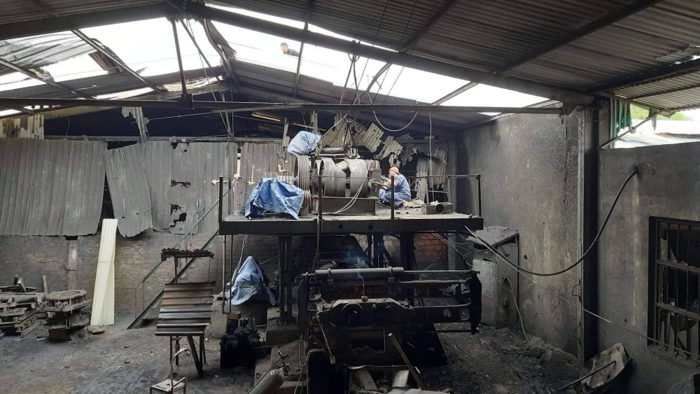 Quảng Trị: Một quả đạn phát nổ trong nhà máy gạch