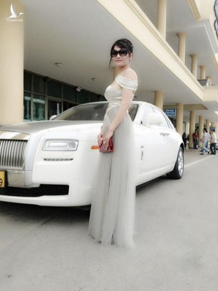 Ngoài bất động sản, đại gia Nguyễn Thị Liễu còn sở hữu siêu xe Rolls-Royce Ghost 250.000 USD. Ảnh: Internet