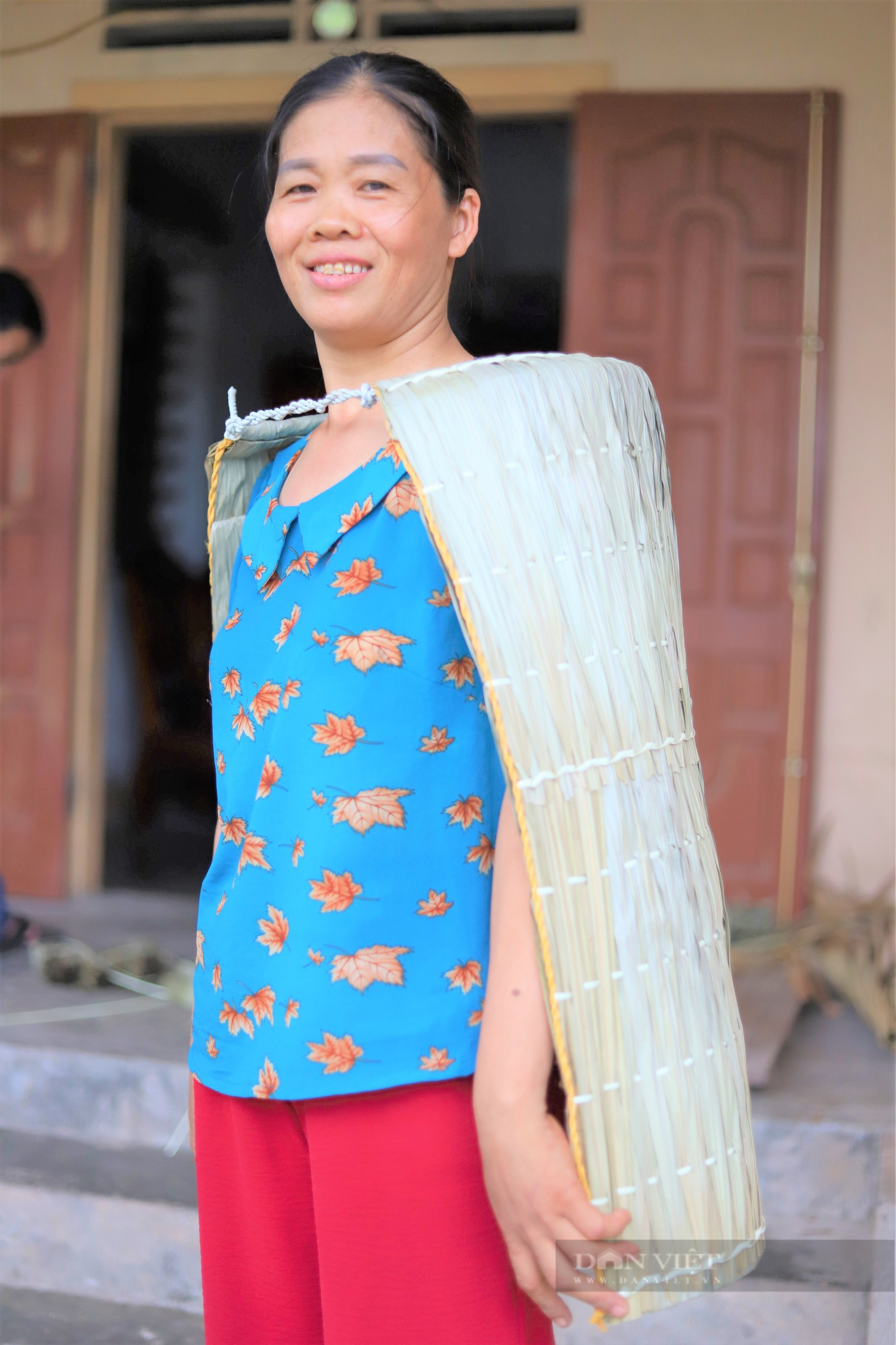 Độc đáo làng nghề chằm áo tơi 200 năm ở Hà Tĩnh, “bùa hộ mệnh” mỗi khi nông dân ra đồng - Ảnh 5.