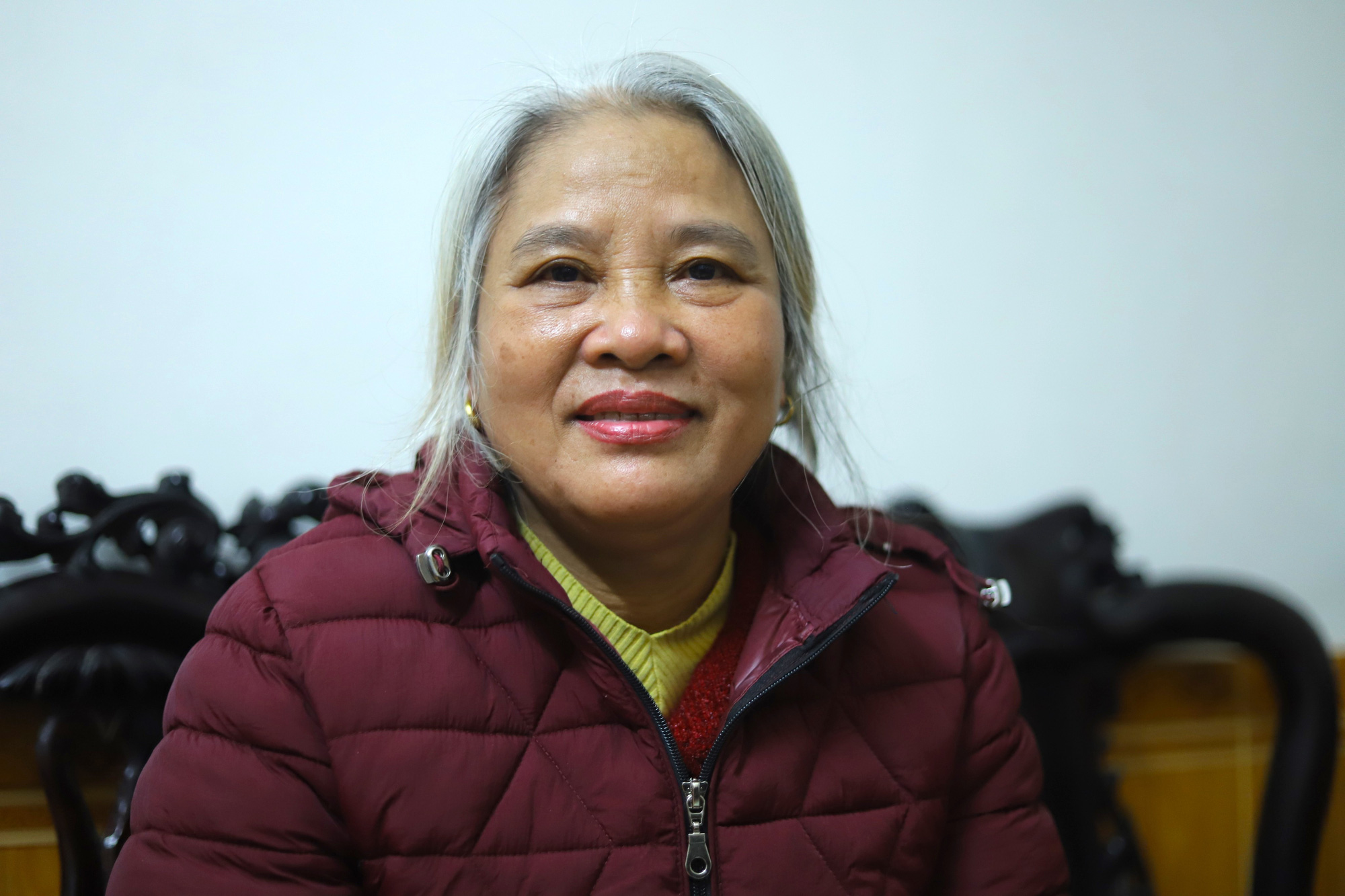 Cụ bà 72 tuổi đỗ bằng lái ô tô ngay lần đầu thi ở Hà Tĩnh: Ban đầu sợ, giờ chạy vô tư rồi - Ảnh 1.