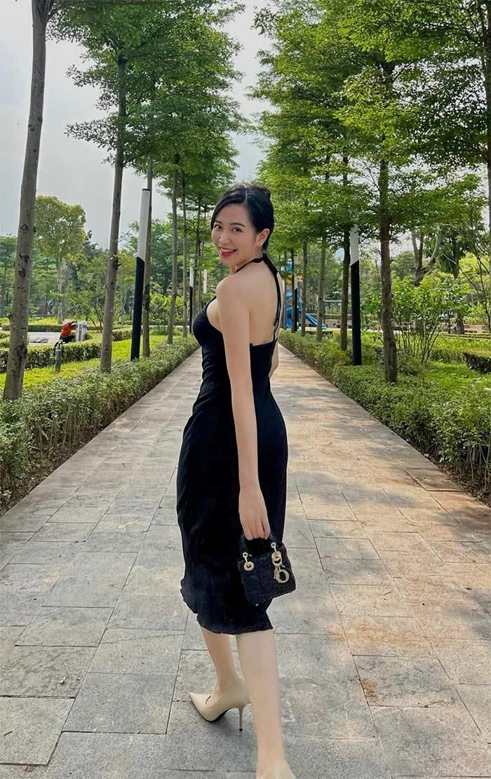 Nữ diễn viên quê Quảng Trị từng là thủ khoa đầu vào Đại học Sân khấu Điện ảnh Hà Nội.