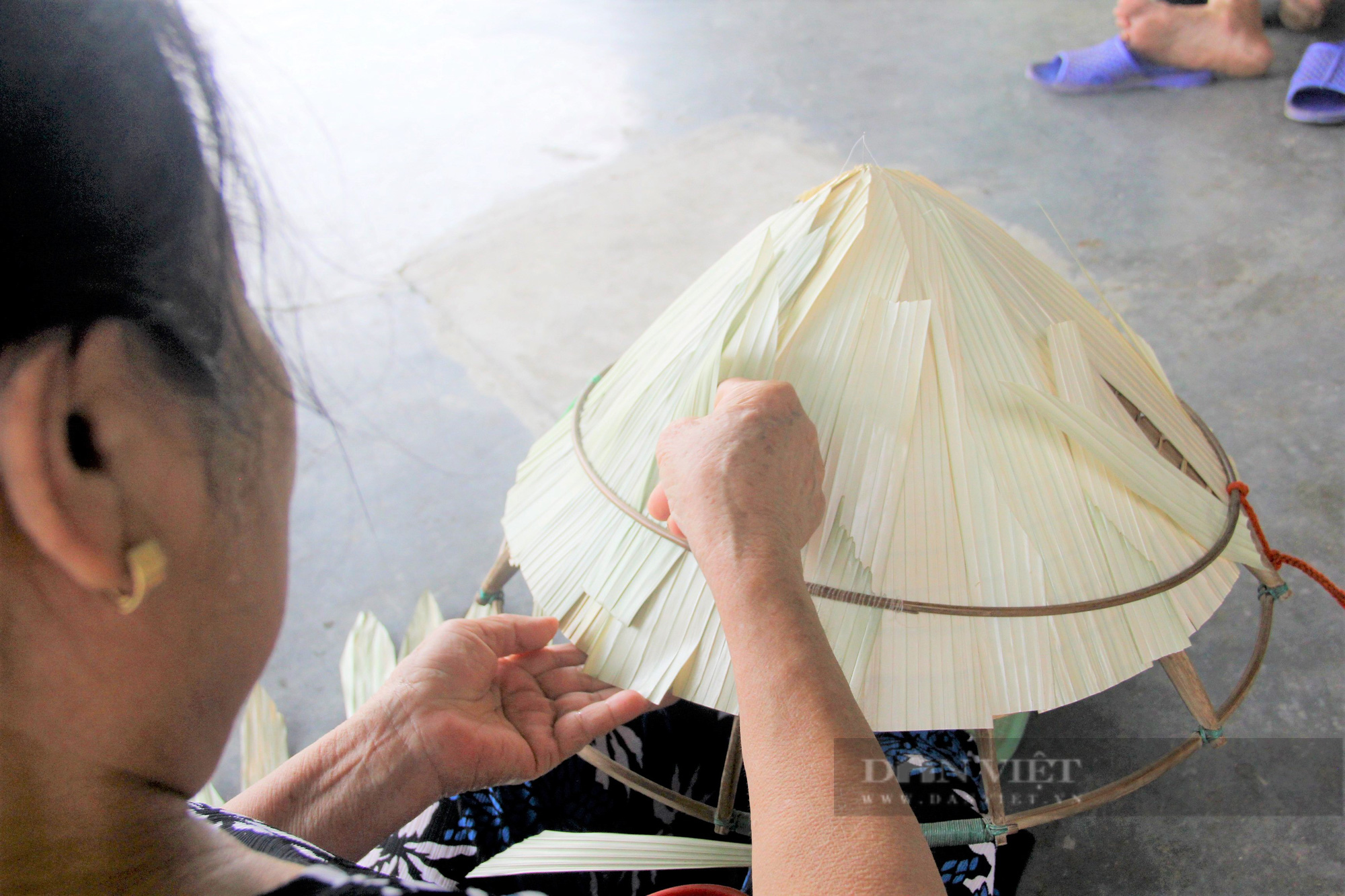 Hà Tĩnh: Làng nghề nón lá Đan Du gần một thế kỷ, nơi giữ hồn quê đất Việt - Ảnh 7.