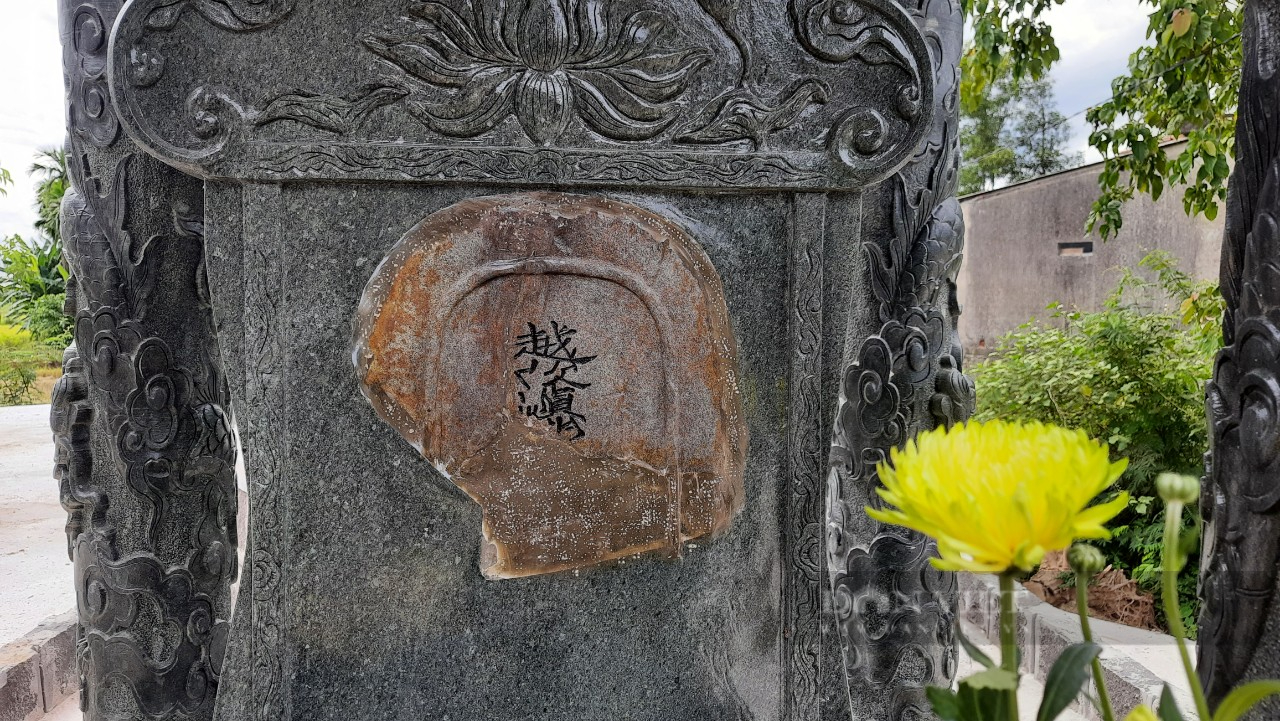 Rùa đá hơn 400 năm ở Quảng Trị, 8 người bưng không nổi - Ảnh 5.