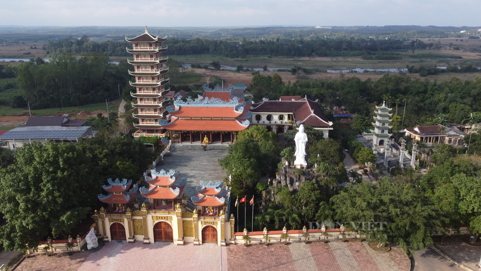 Chùa Cam Lộ - nơi có bảo tháp thờ Phật và Xá lợi Phật cao nhất Việt Nam - Ảnh 1.
