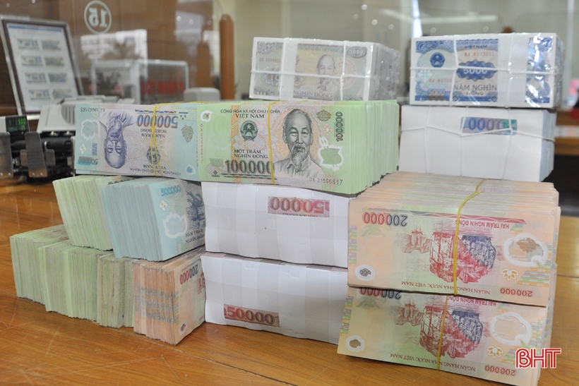 Bất chấp vi phạm, dịch vụ đổi tiền lẻ lấy phí vẫn công khai tại Hà Tĩnh